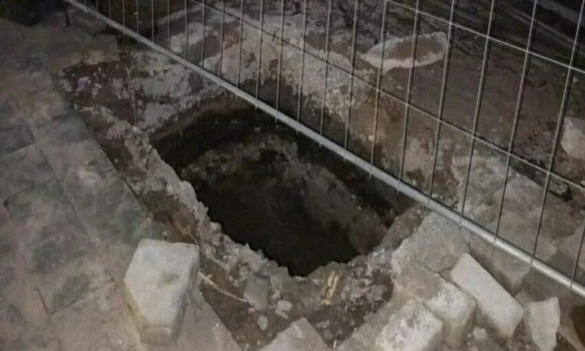 Двухметровые ямы на променаде в Зеленоградске