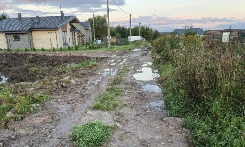 Жители посёлка Коврово жалуются на отсутствие освещения и дороги