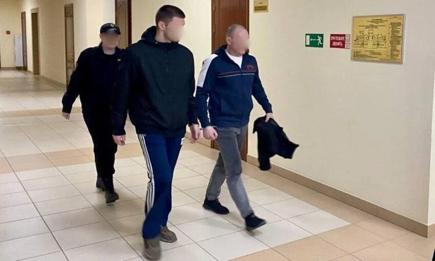 Двух граждан Украины осудили по делу о шпионаже