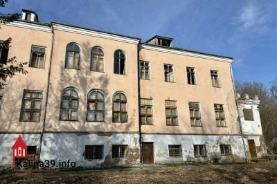 В&nbsp;Холмогоровке начнется реконструкция заброшенного армейского штаба, а&nbsp;на&nbsp;школу денег нет